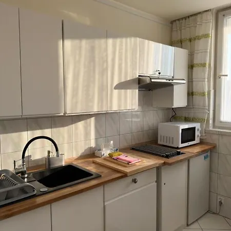 Apartmán Bazylianska - 100m Do Metra 