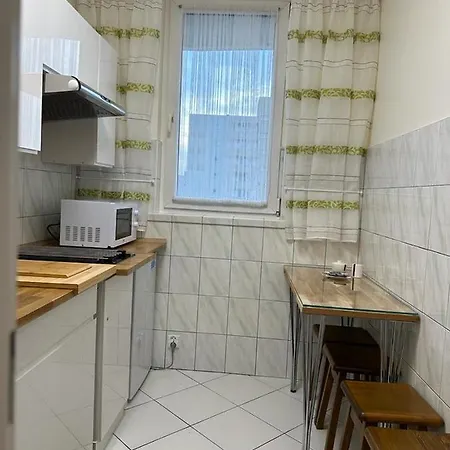 Bazylianska - 100m Do Metra 