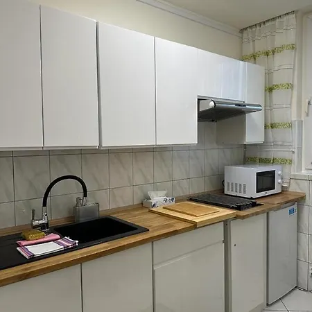 Apartment Bazylianska - 100m Do Metra 