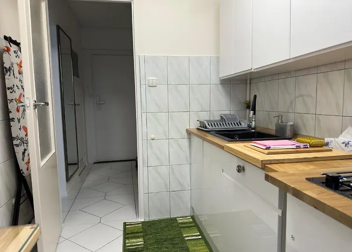 Bazylianska - 100m Do Metra 