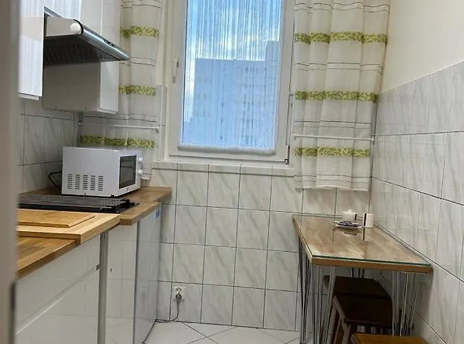 Bazylianska - 100m Do Metra 